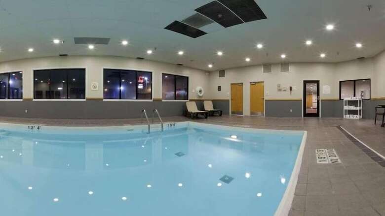 Holiday Inn Express Hotel & Suites Colby