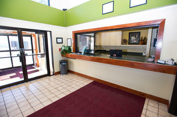 Hotel Wichita Inn North
