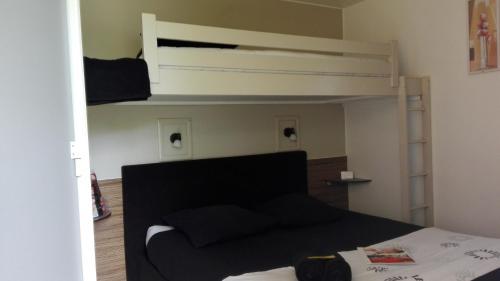 Hotel Kyriad Direct Saintes (ex Balladins)
