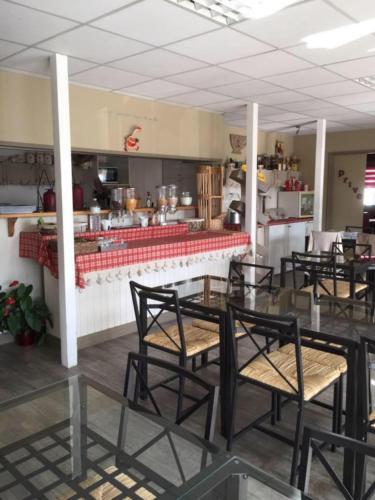 Hotel Kyriad Direct Saintes (ex Balladins)