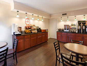 Hotel Howard Johnson Gateway
