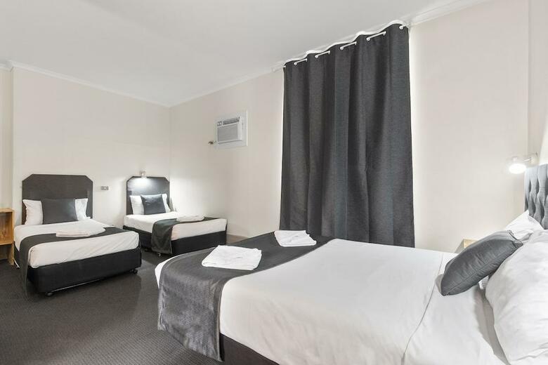 Hotel Adelaide Paringa