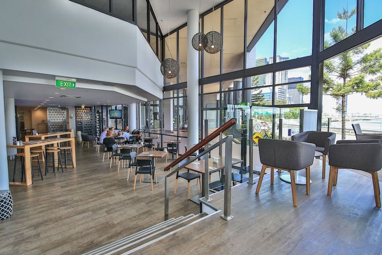 Hotel Park Regis North Quay
