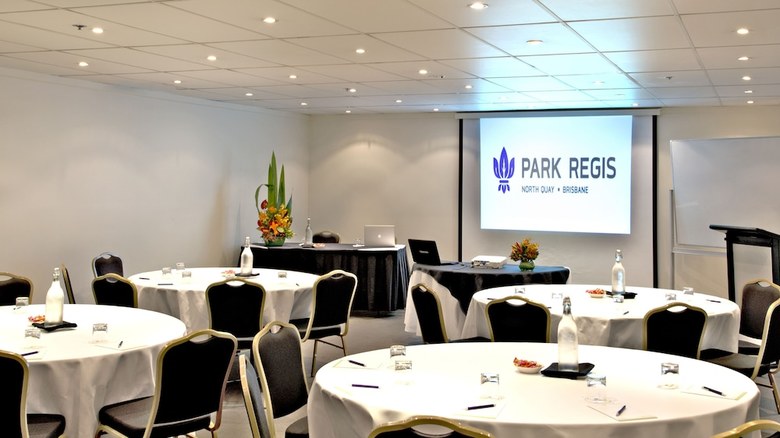 Hotel Park Regis North Quay
