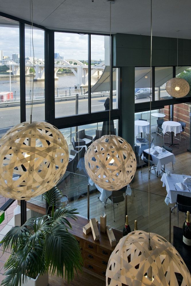 Hotel Park Regis North Quay