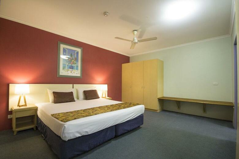 Hotel Coral Tree Inn