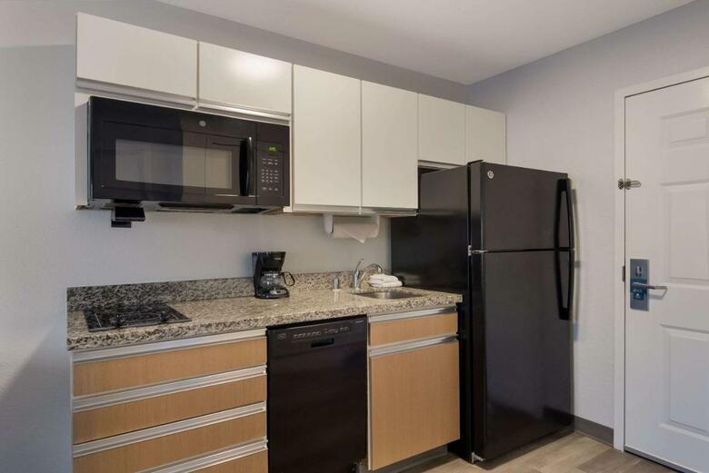 Hotel Hawthorn Suites By Wyndham Omaha/old Mill