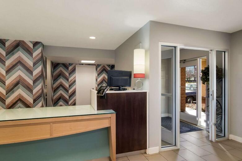 Hotel Hawthorn Suites By Wyndham Omaha/old Mill