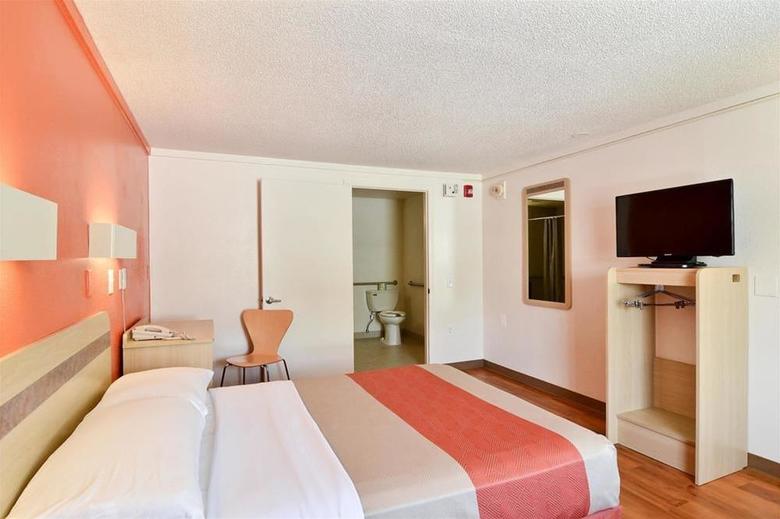 Motel 6 Altoona