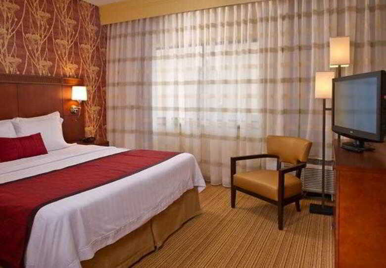 Hotel Courtyard By Marriott Philadelphia Willow Grove