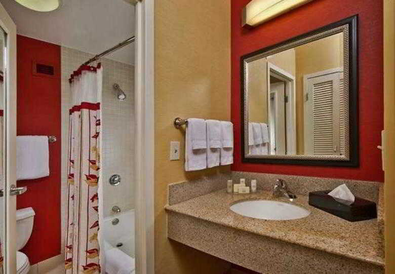 Hotel Courtyard By Marriott Philadelphia Willow Grove