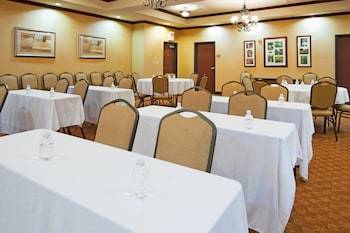 Holiday Inn Express Hotel And Suites Athens