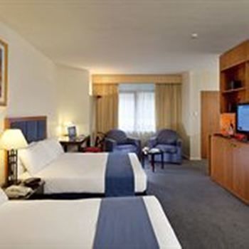 Hotel Seasons Of Perth