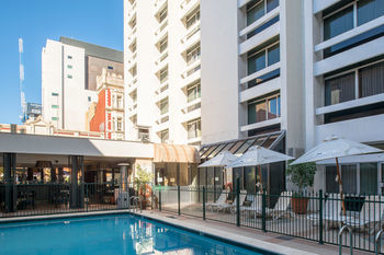 Hotel Seasons Of Perth