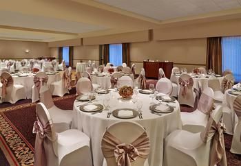 Hotel Sheraton Suites Elk Grove Village