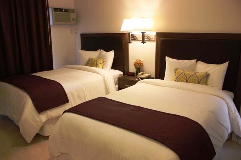 Hotel Collins