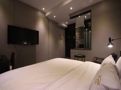 Hotel Almond Busan Station