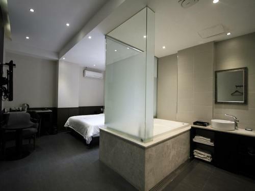 Hotel Almond Busan Station