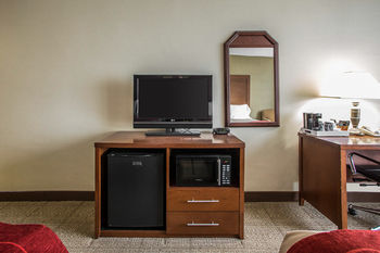 Clarion Hotel Midway Airport