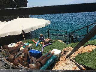 Hotel Karyatit