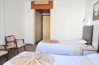 Hotel Mustis Royal Plaza