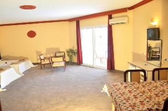 Hotel Mustis Royal Plaza