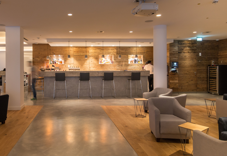 VI Vadi Hotel Bayer 89