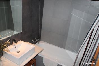 Plaza Espanya Apartments