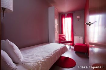 Plaza Espanya Apartments