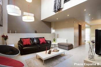 Plaza Espanya Apartments
