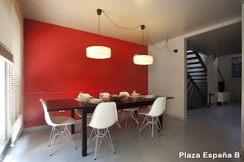 Plaza Espanya Apartments