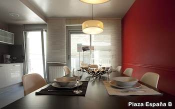 Plaza Espanya Apartments