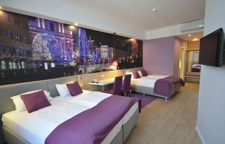 Emonec Hotel