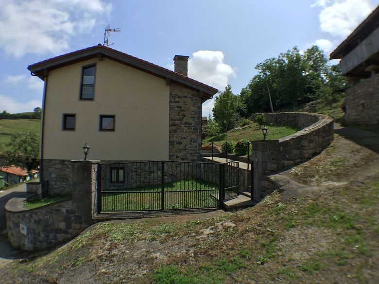 Agroturismo Casa Rural La Llosina
