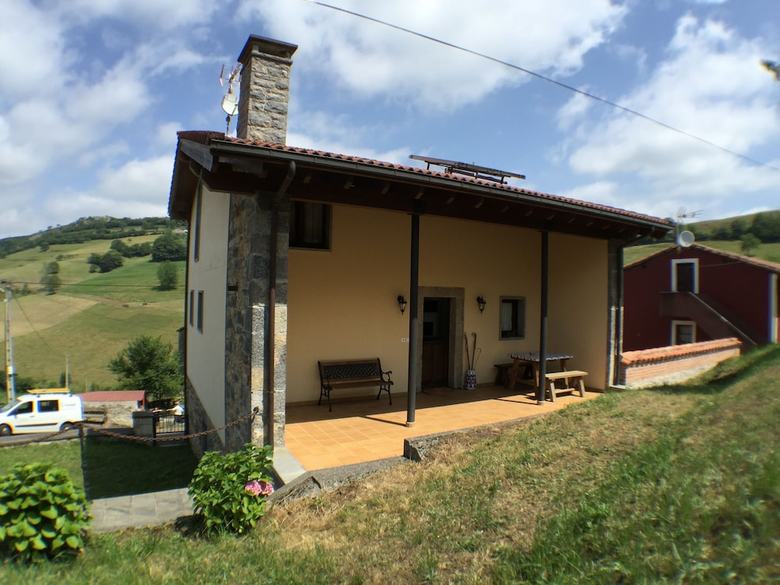 Agroturismo Casa Rural La Llosina