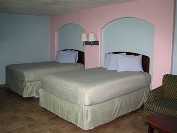 Hotel Pinn Road Inn And Suites