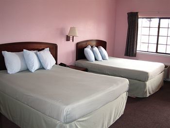 Hotel Pinn Road Inn And Suites