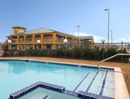 Hotel Super 8 Grand Prairie