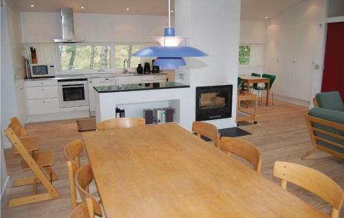 Holiday Home Vesterg�rdsvej R�m� III