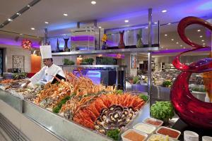 Hotel Royal Plaza On Scotts Singapore