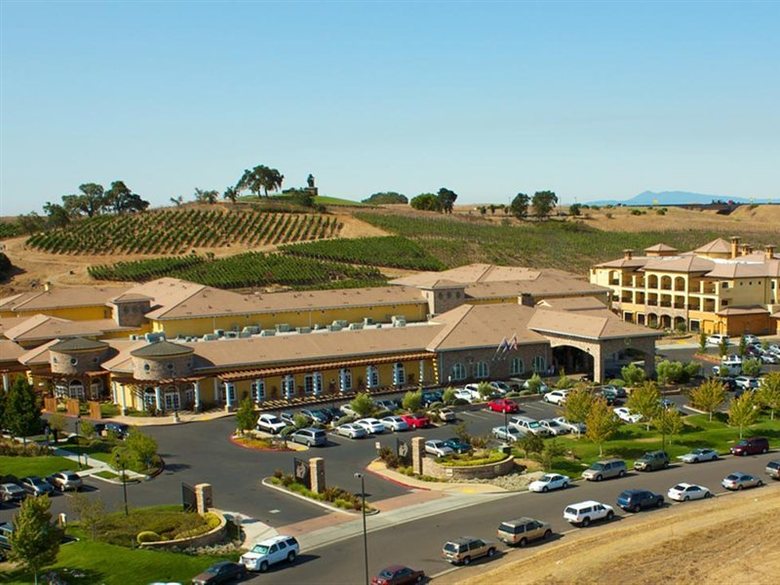 Hotel Meritage Resort And Spa