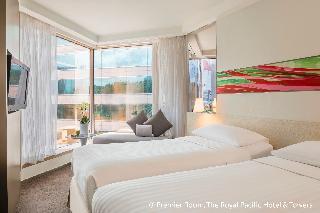 Royal Pacific Hotel And Towers