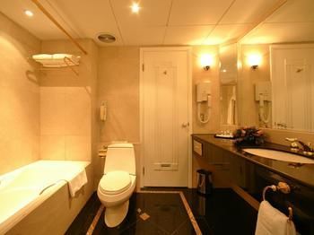 Hotel B P International