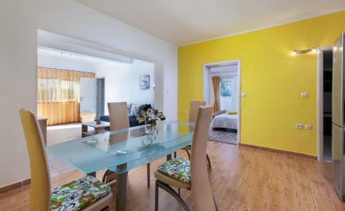 Family Apartments Medulin