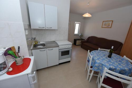 Apartments Mais Tisno