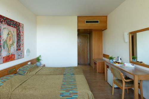 Shefayim Kibbutz Hotel