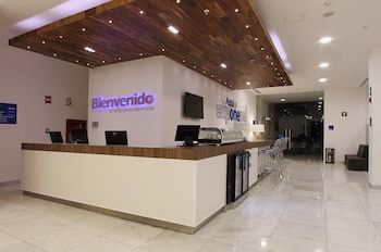 Hotel One Villahermosa 2000