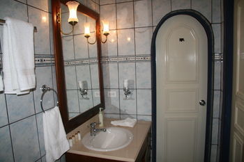Hotel Club Arias Bed &amp; Breakfast
