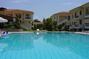 Hotel Lily Ann Village