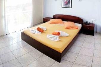 Hotel Lily Ann Village